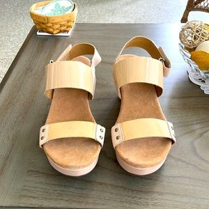 Clarks woman’s size 11M